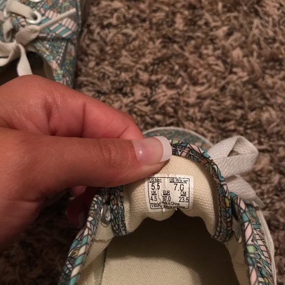 Colorful Vans - Picture 7 of 7